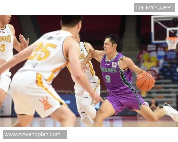 张庆鹏:从篮球场上的拼搏者到社会公益的践行者之路 张庆鹏:从篮球场上的拼搏者到社会公益的践行者之路